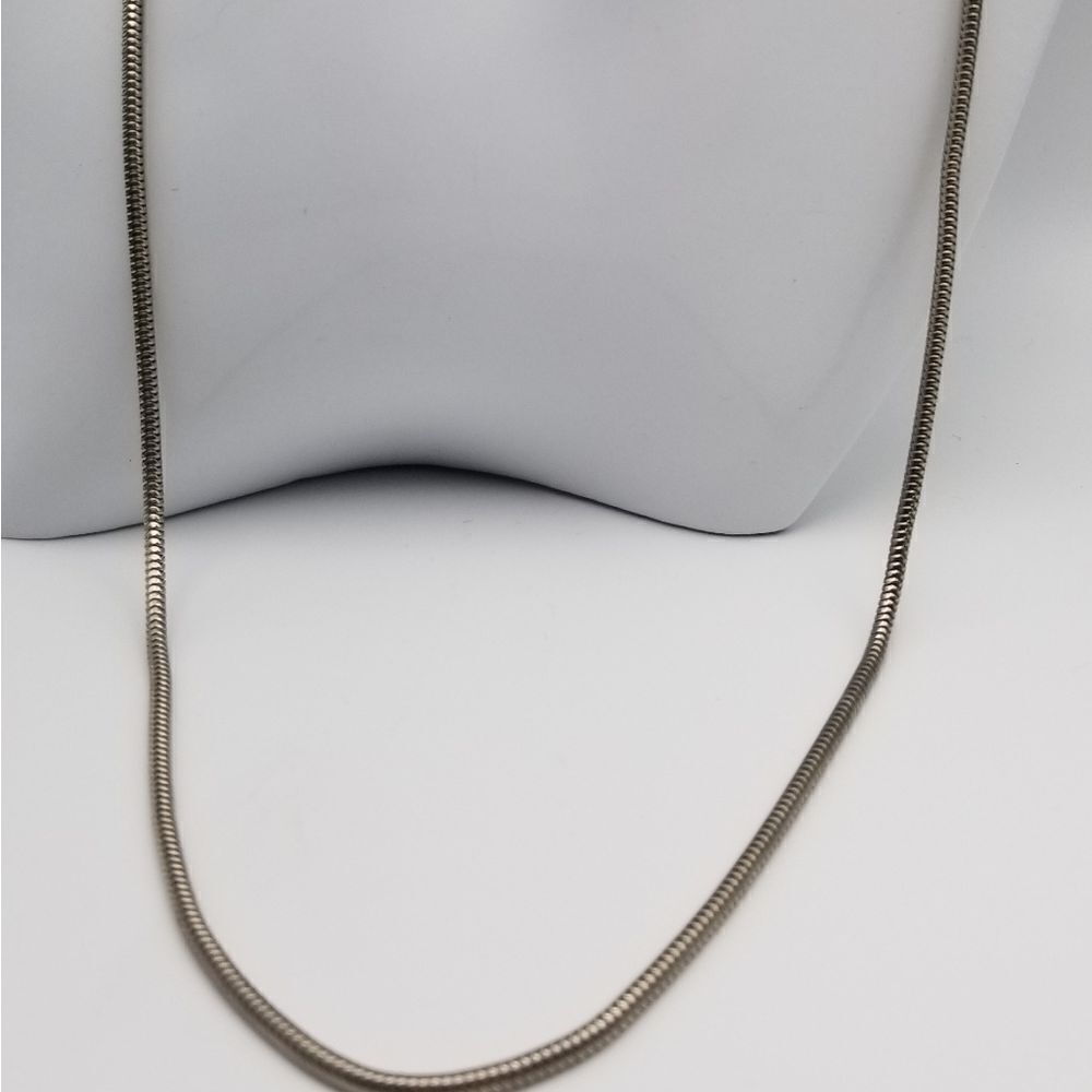Slinky snake styled chain necklace, elegant. N211